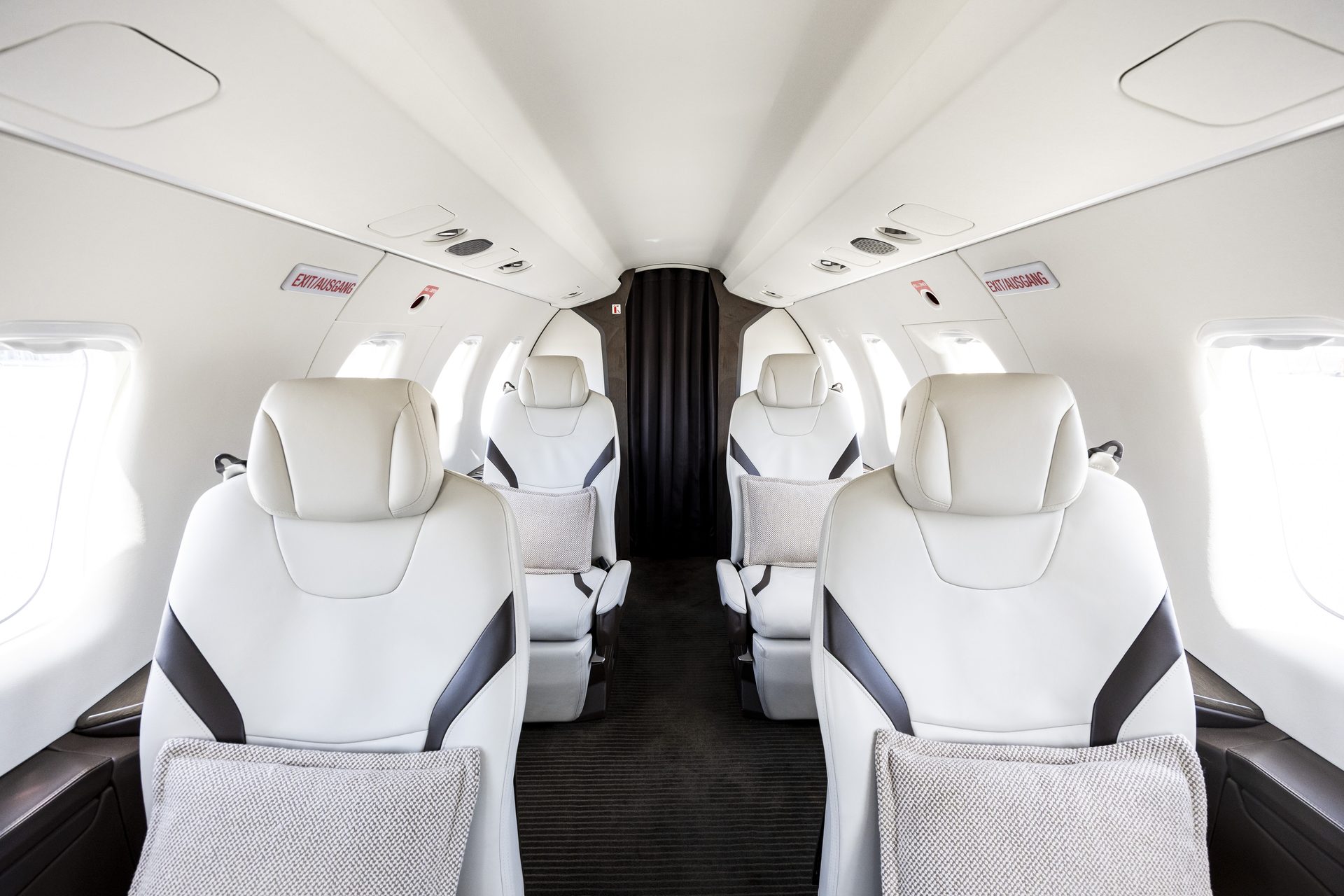 Pilatus PC-24 D-CNMO cabin looking aft