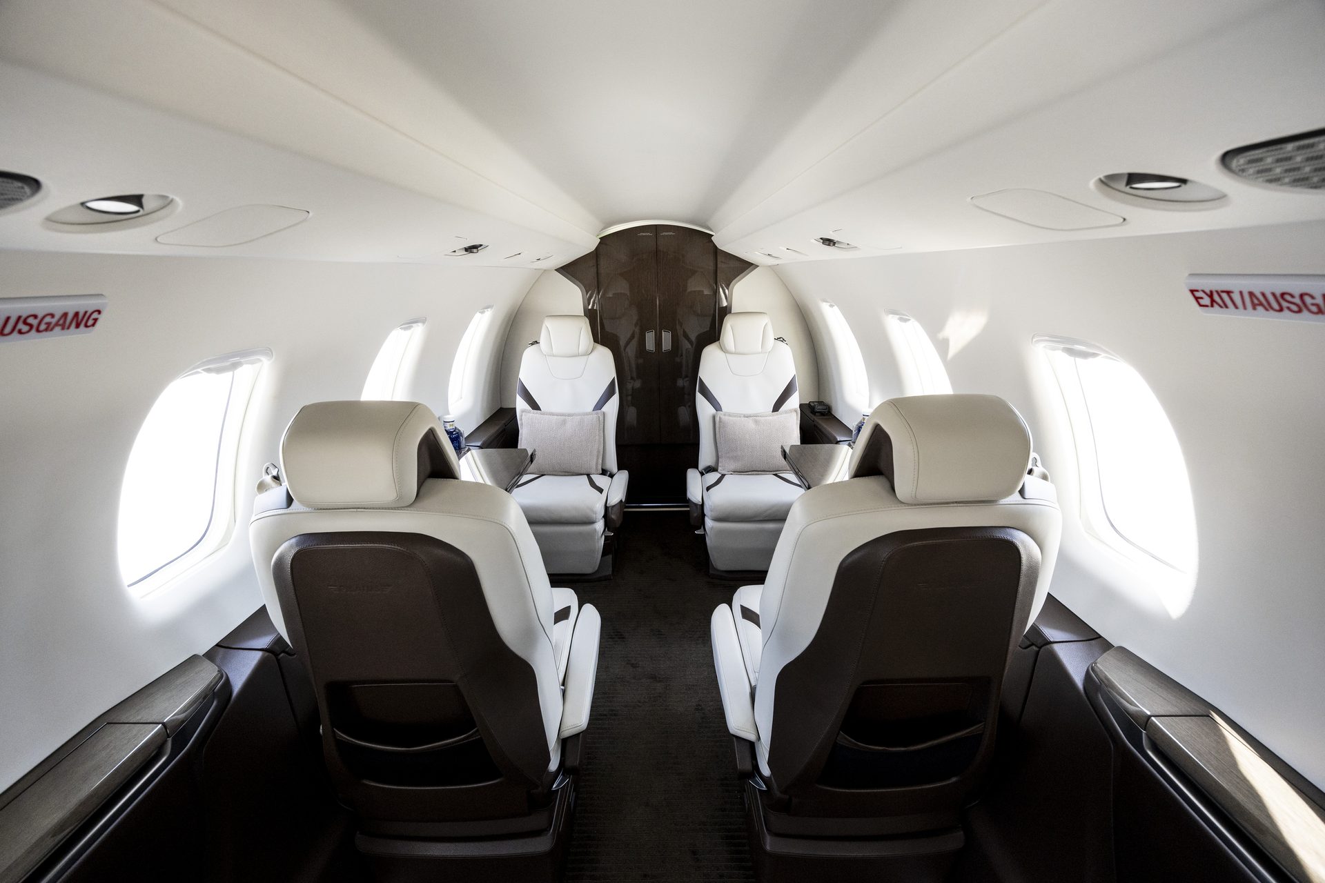 Pilatus PC-24 D-CNMO cabin interior
