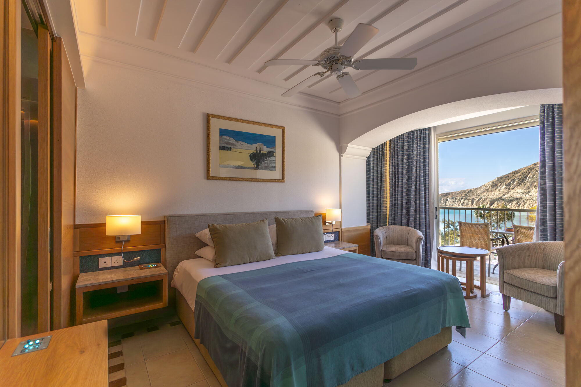Suite bedroom at Columbia Beach Resort